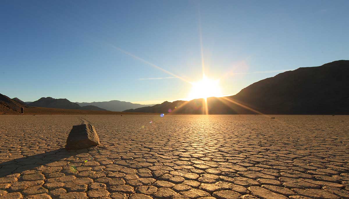 Death Valley Sets Planet's Heat Record as Heat Wave ...